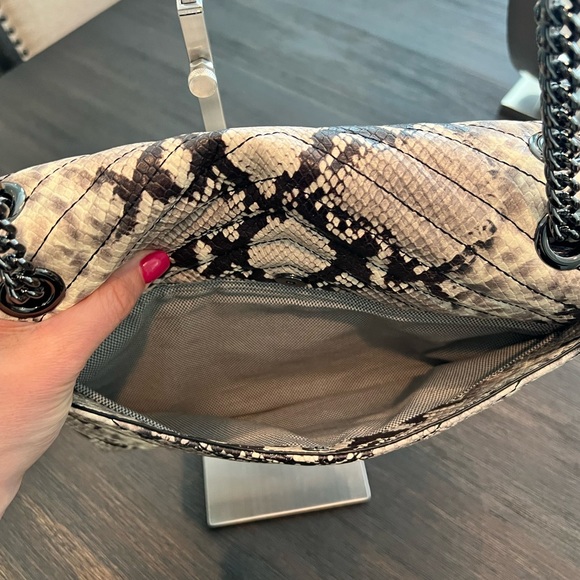 Rebecca Minkoff Edie Flap Shoulder Bag - Picture 5 of 11